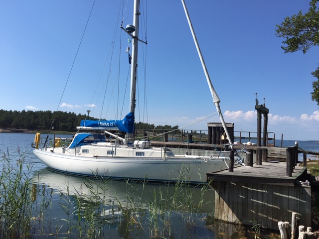 Blue Jay, Swan 37