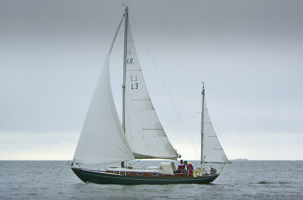 Circe III, Pilot 35